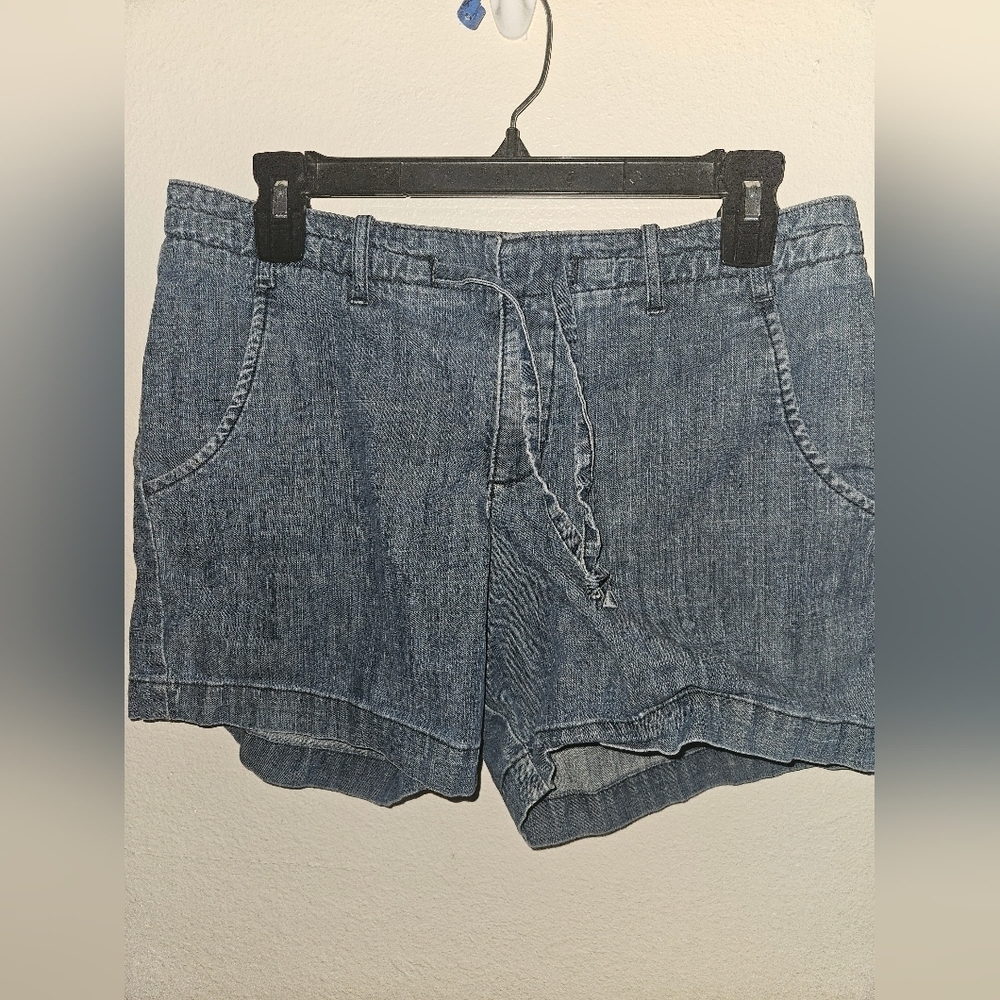 Lee Womans Denim Shorts Size 12 Medium